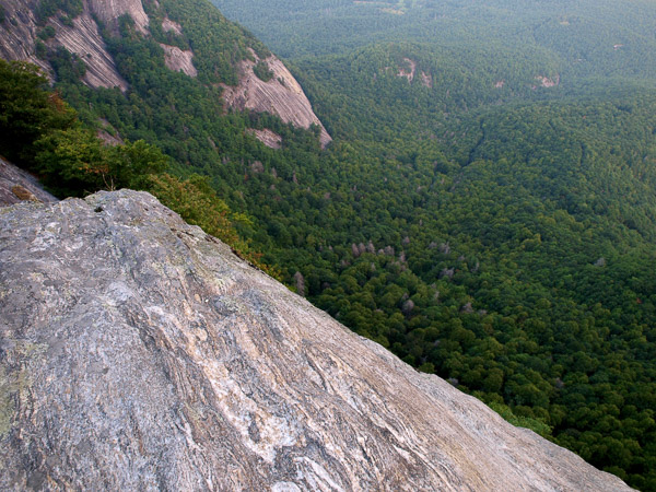 Whiteside Mountain between Cashiers 