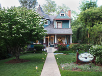 A Bed of Roses Bed & Breakfast In Asheville, NC. 